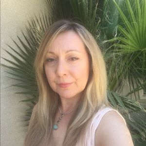 Meet your Posher, Yana